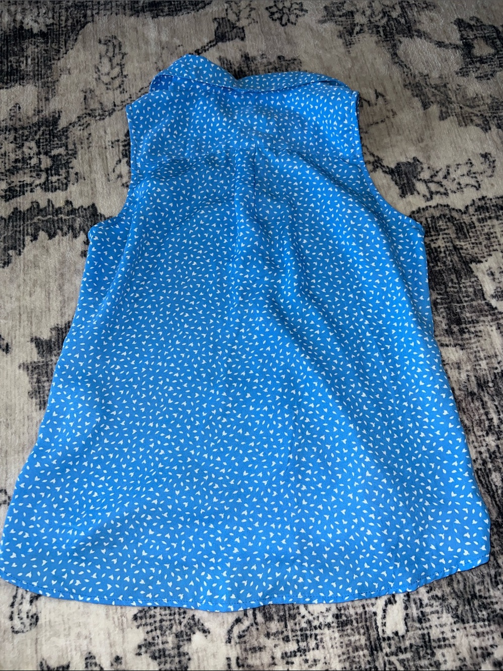 Banana Republic Blue polyester Sleeveless Button-Front Printed Shirt - Picture 5 of 5